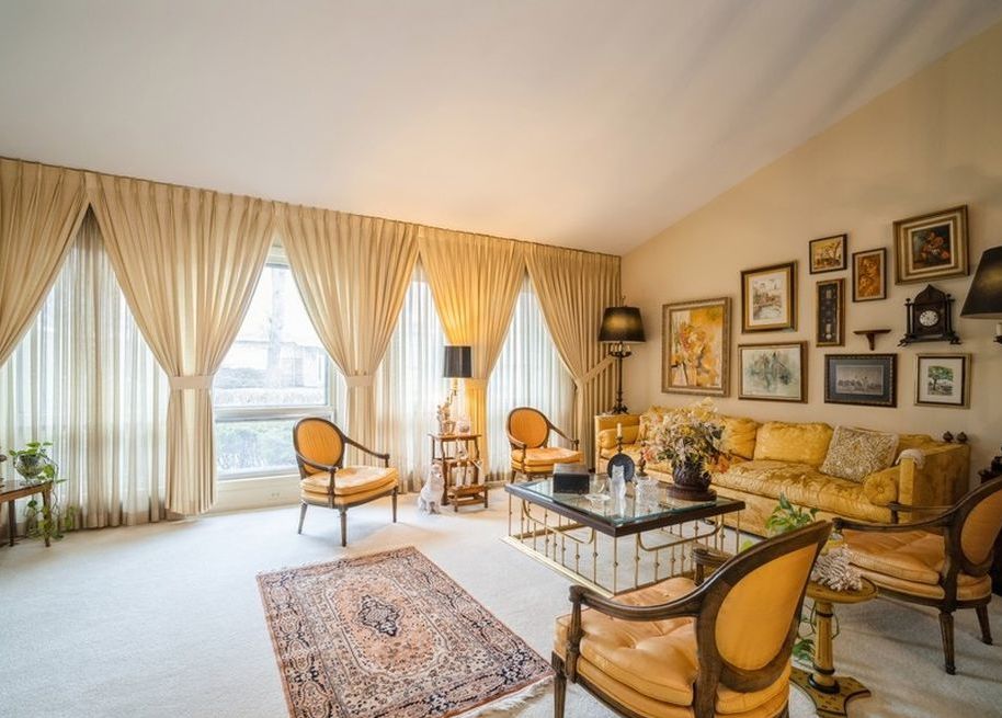 AUBURN AVE 557,400 4BDR 2.5BTH Single Family Highland Park