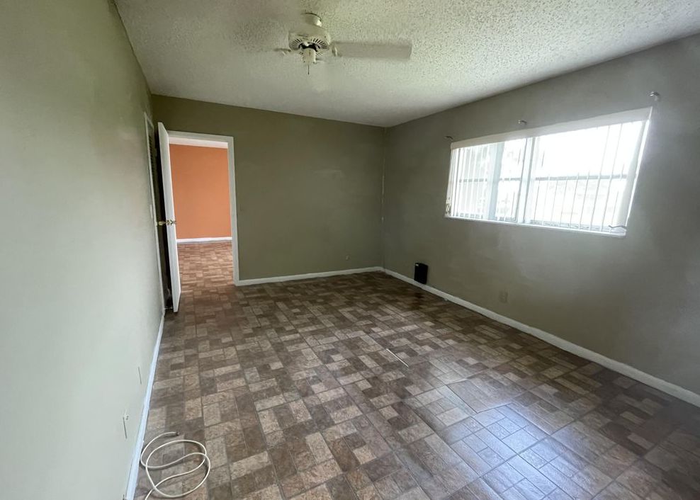 ABBEY LN APT 202 35,100 2BDR 2BTH Condo/Townhome Delray