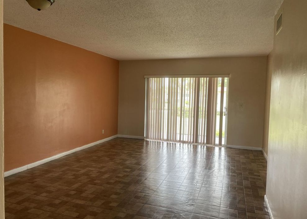 ABBEY LN APT 202 35,100 2BDR 2BTH Condo/Townhome Delray Beach FL Preforeclosure