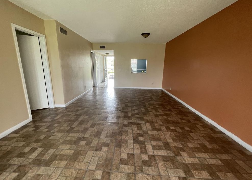 ABBEY LN APT 202 35,100 2BDR 2BTH Condo/Townhome Delray Beach FL Preforeclosure