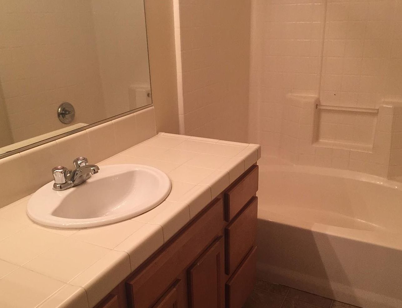 TROPICAL AVE 359,100 3BDR 2BTH Single Family Bakersfield CA