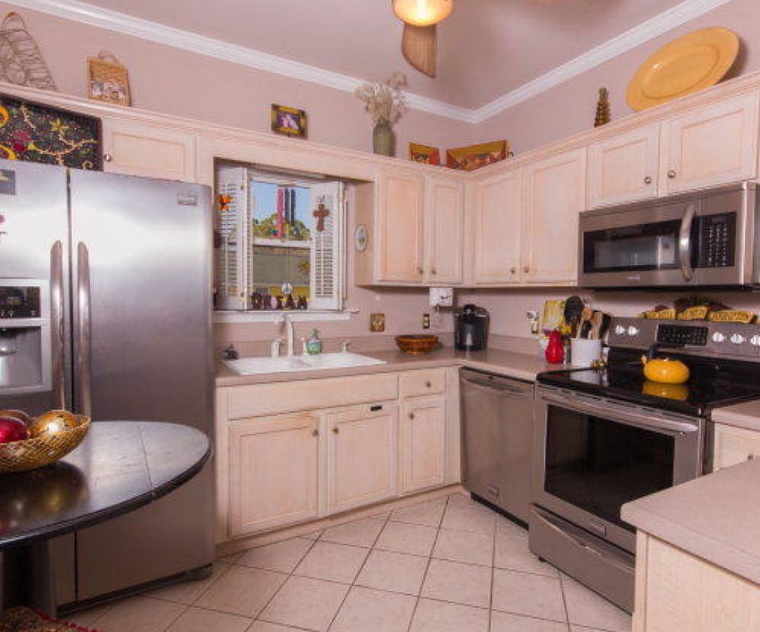 E 21ST AVE 403,325 4BDR 2BTH Single Family Gulf Shores AL