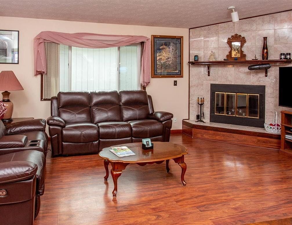 DELRIDGE CIR 375,000 4BDR 2BTH Single Family Anchorage AK