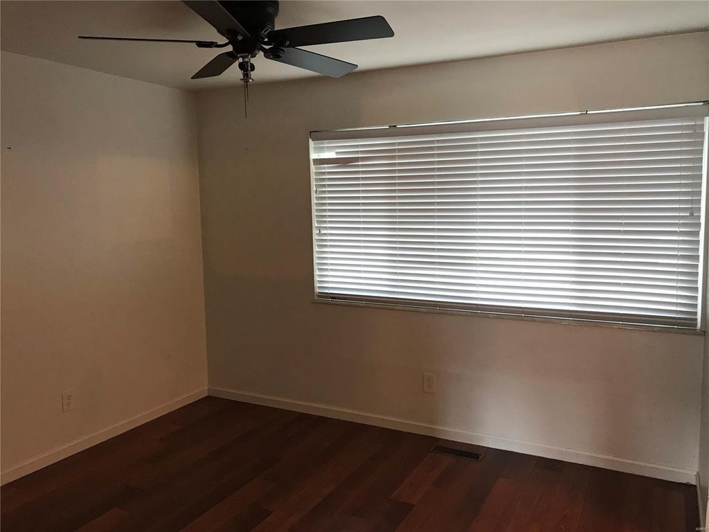 LILYBUD CT 80,000 3BDR 3BTH Condo/Townhome Ballwin MO Shortsale Listing 29401622