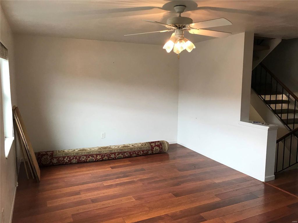 LILYBUD CT 80,000 3BDR 3BTH Condo/Townhome Ballwin MO Shortsale Listing 29401622