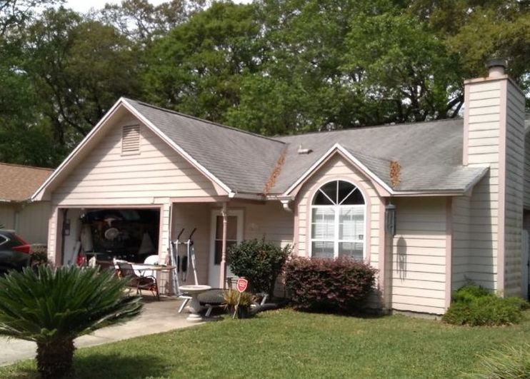 CINNAMON BEAR CIR 175,000 3BDR 2BTH Single Family