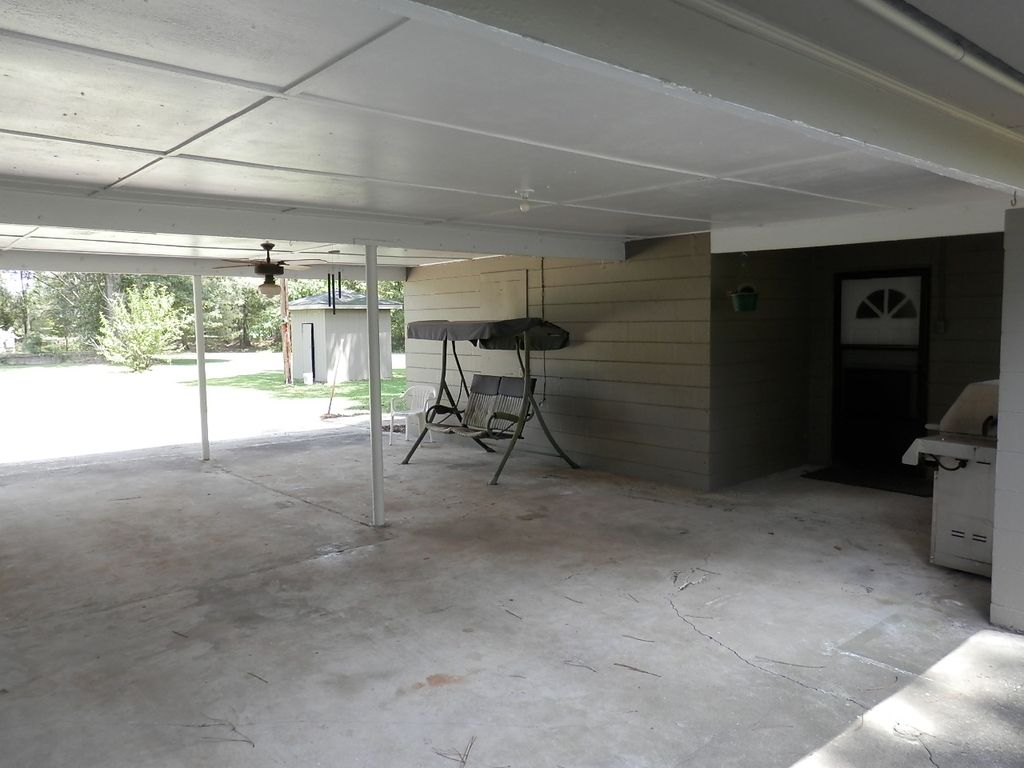 GRAVEL HILL RD 216,400 4BDR 3BTH Single Family Albany GA