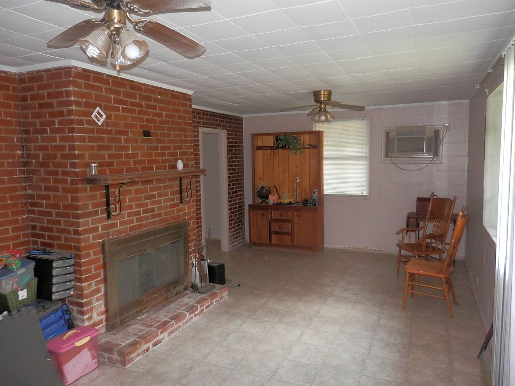 GRAVEL HILL RD 216,400 4BDR 3BTH Single Family Albany GA