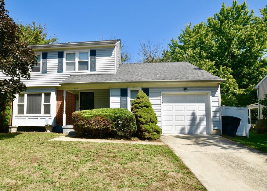 QUAIL HOLLOW DR - $214,900 - 4BDR - 2BTH - Single Family - Dover DE