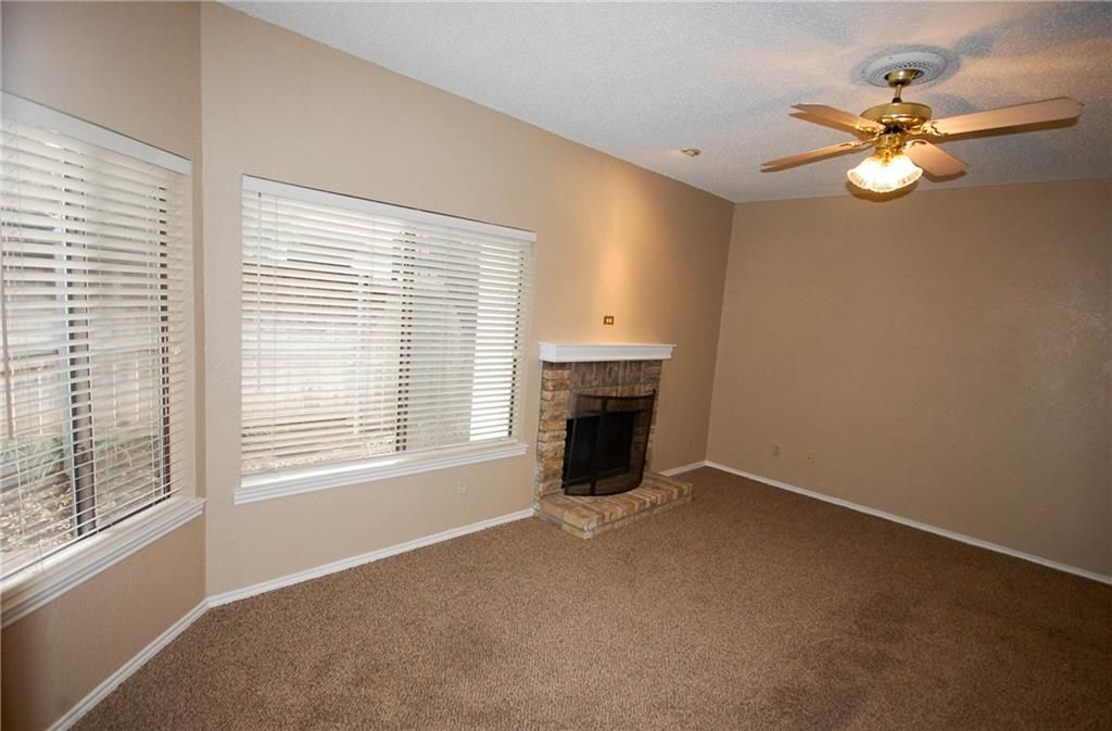 MIDWAY RD APT 184 204,500 1BDR 1BTH Condo/Townhome Dallas TX